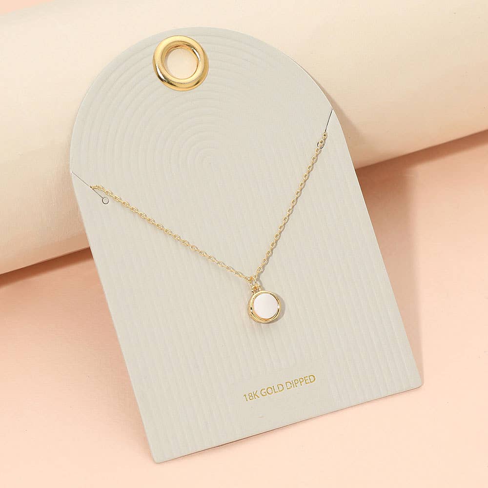 Mother of Pearl Circle Pendant Necklace