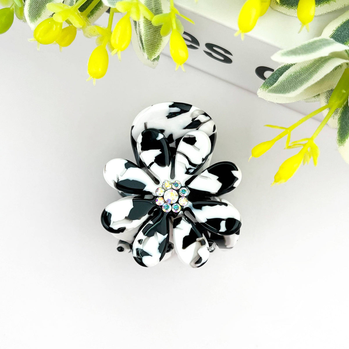 Fresh as a Daisy Claw Clip