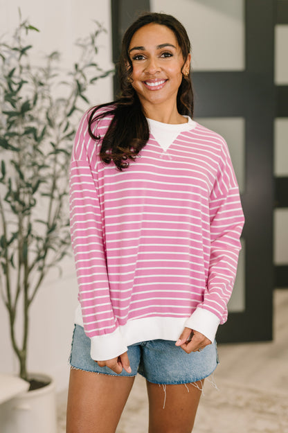 Contrast V Detail Knit Pullover in Candy Pink
