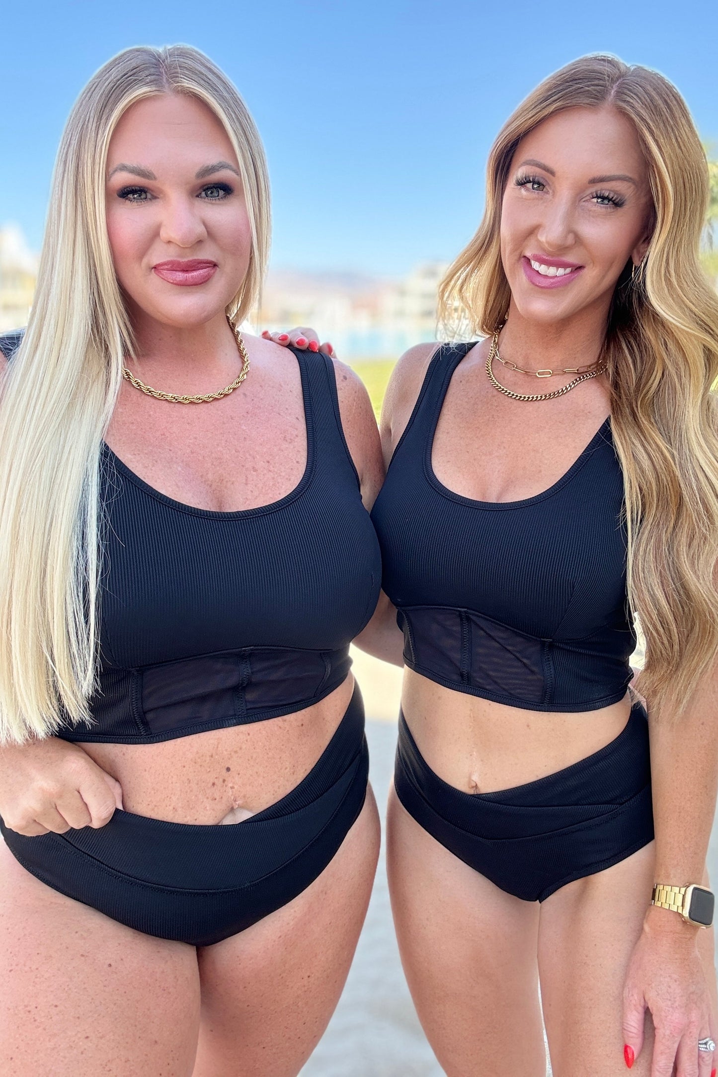 Stay Put V-Waist Swim Set