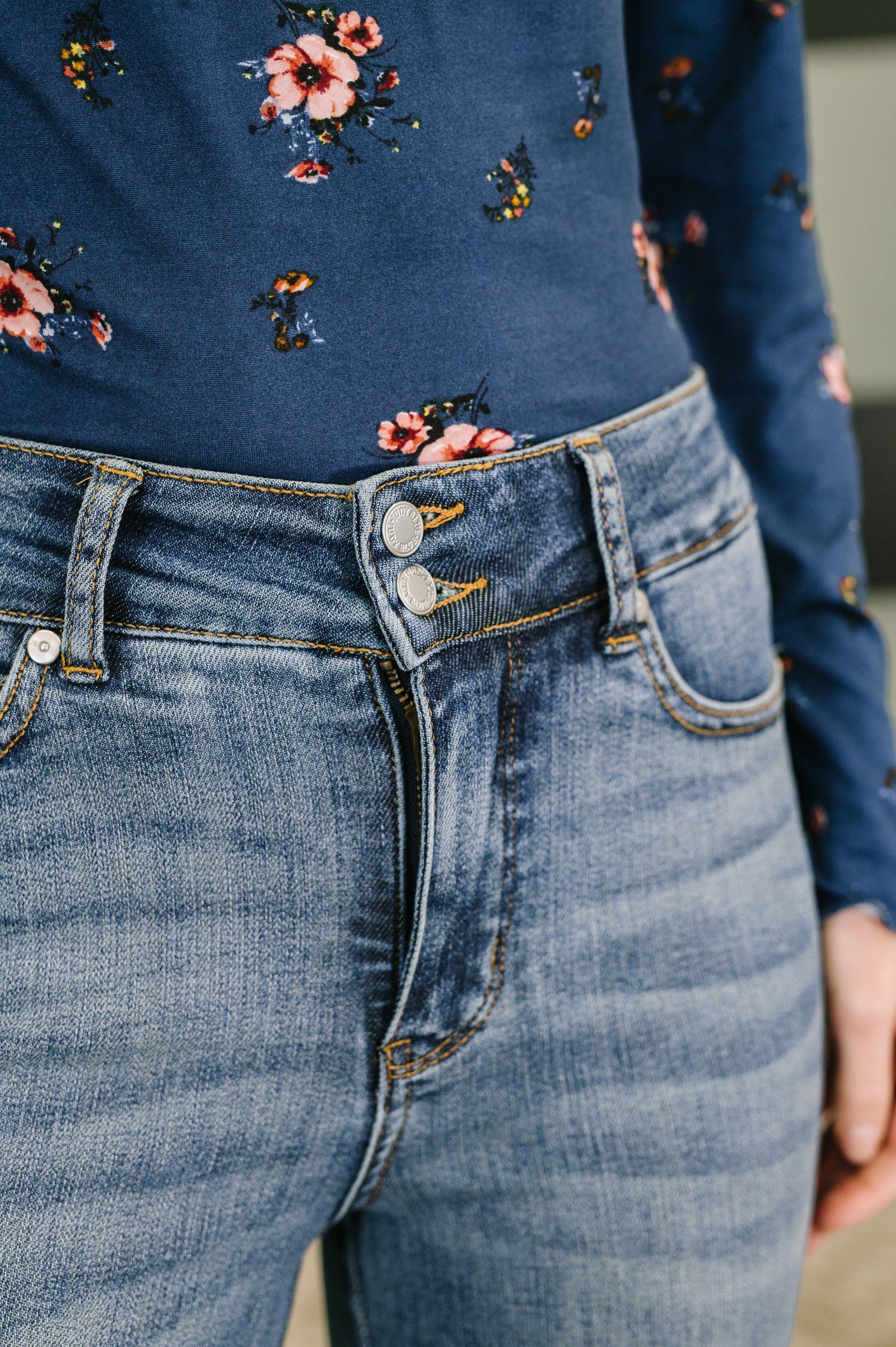 Judy Blue Eva Tummy Control Flare Jeans