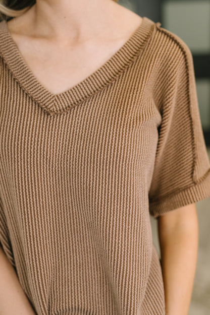 Effortless Cable Ribbed V Neck T Shirt in Brown