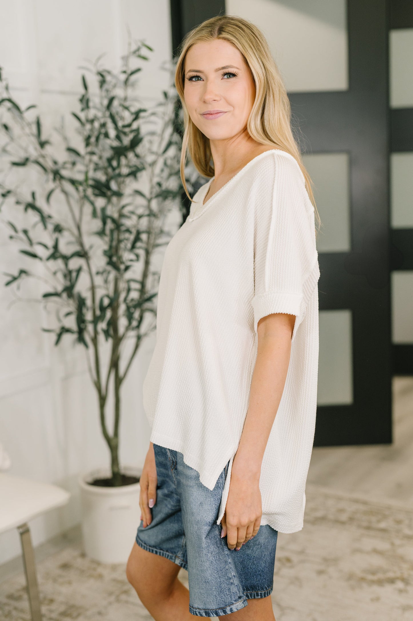Effortless Cable Ribbed V Neck T Shirt in White