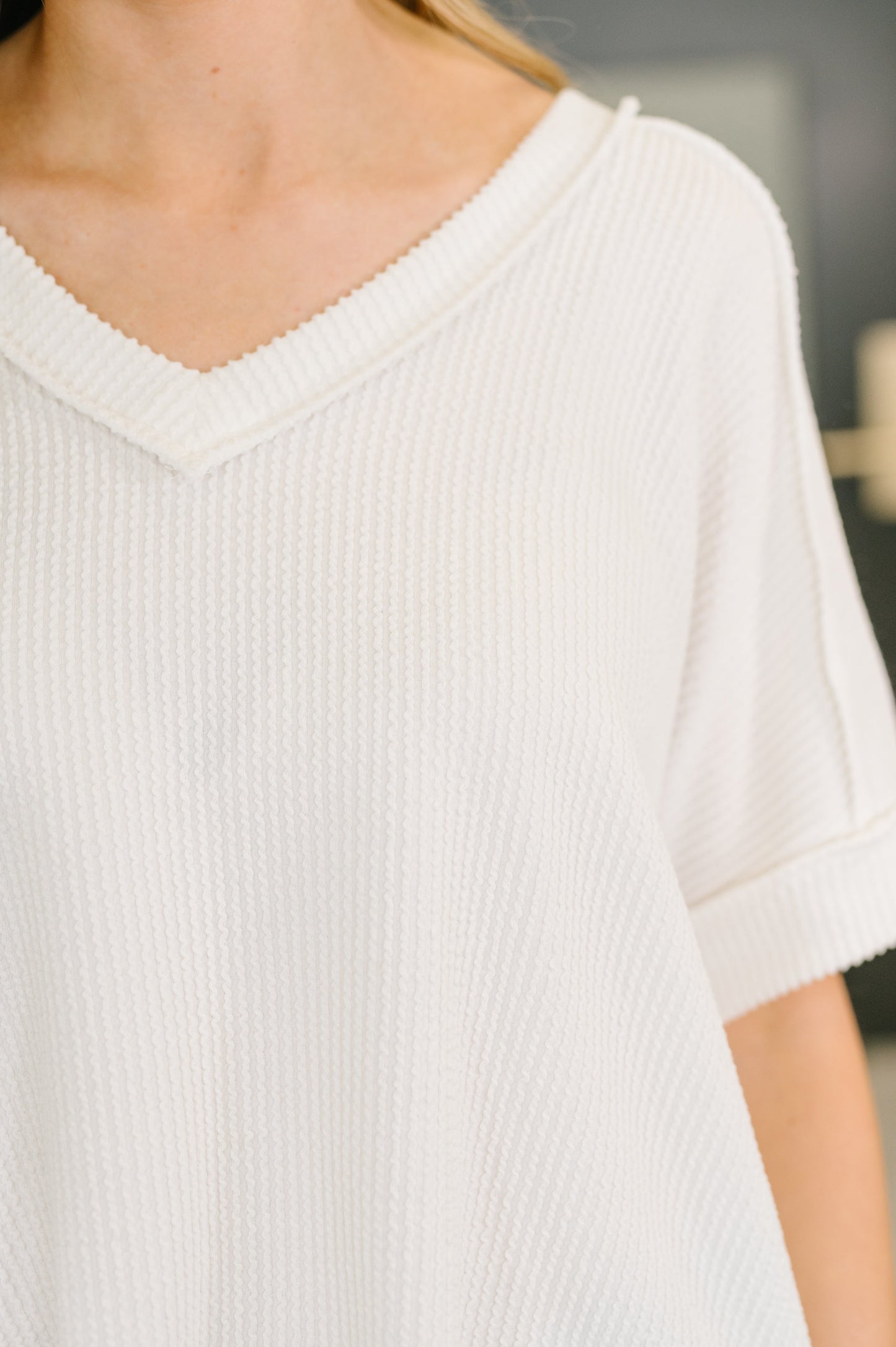 Effortless Cable Ribbed V Neck T Shirt in White