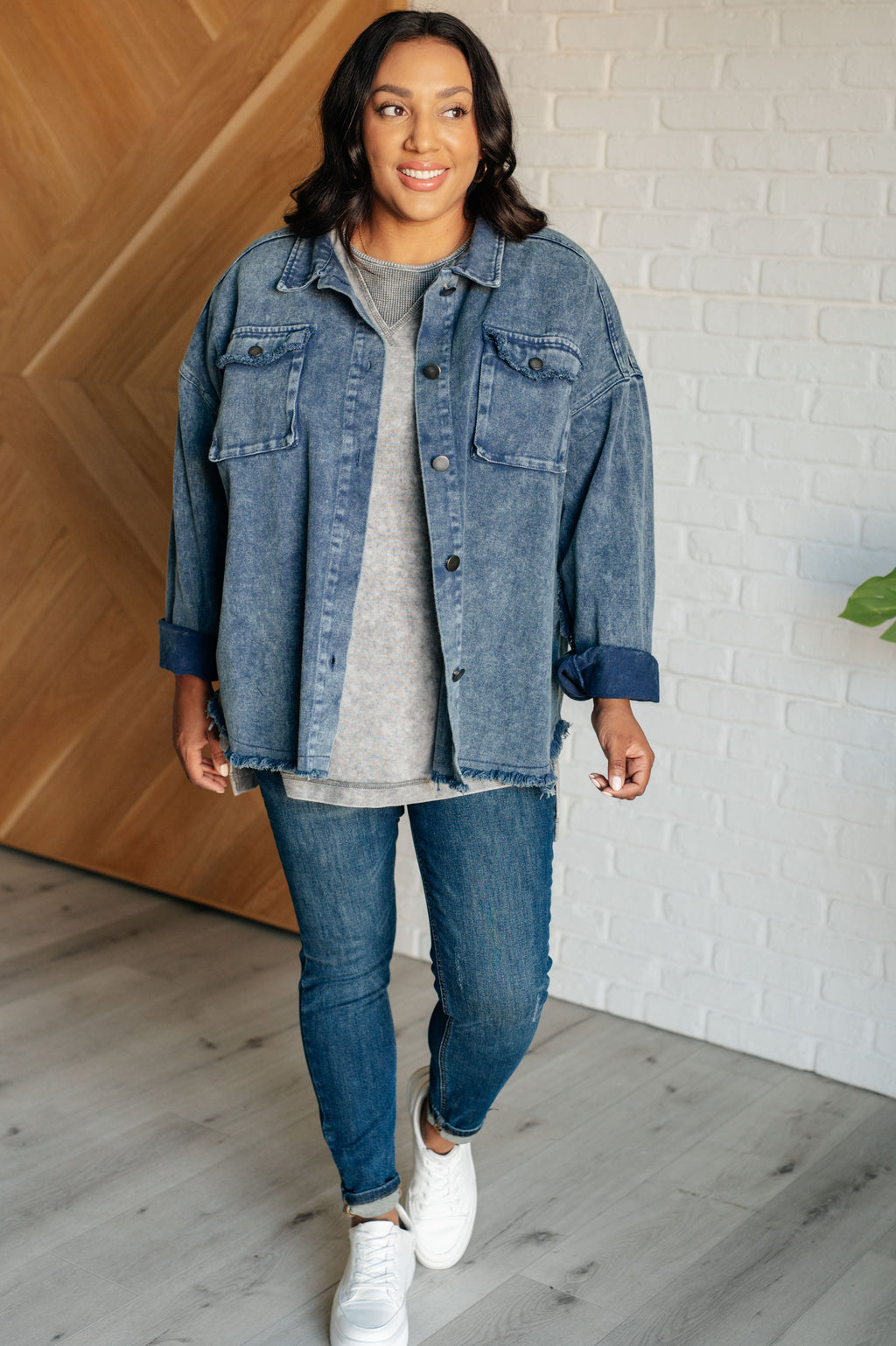 Weekend Wander Mineral Wash Top in Gray