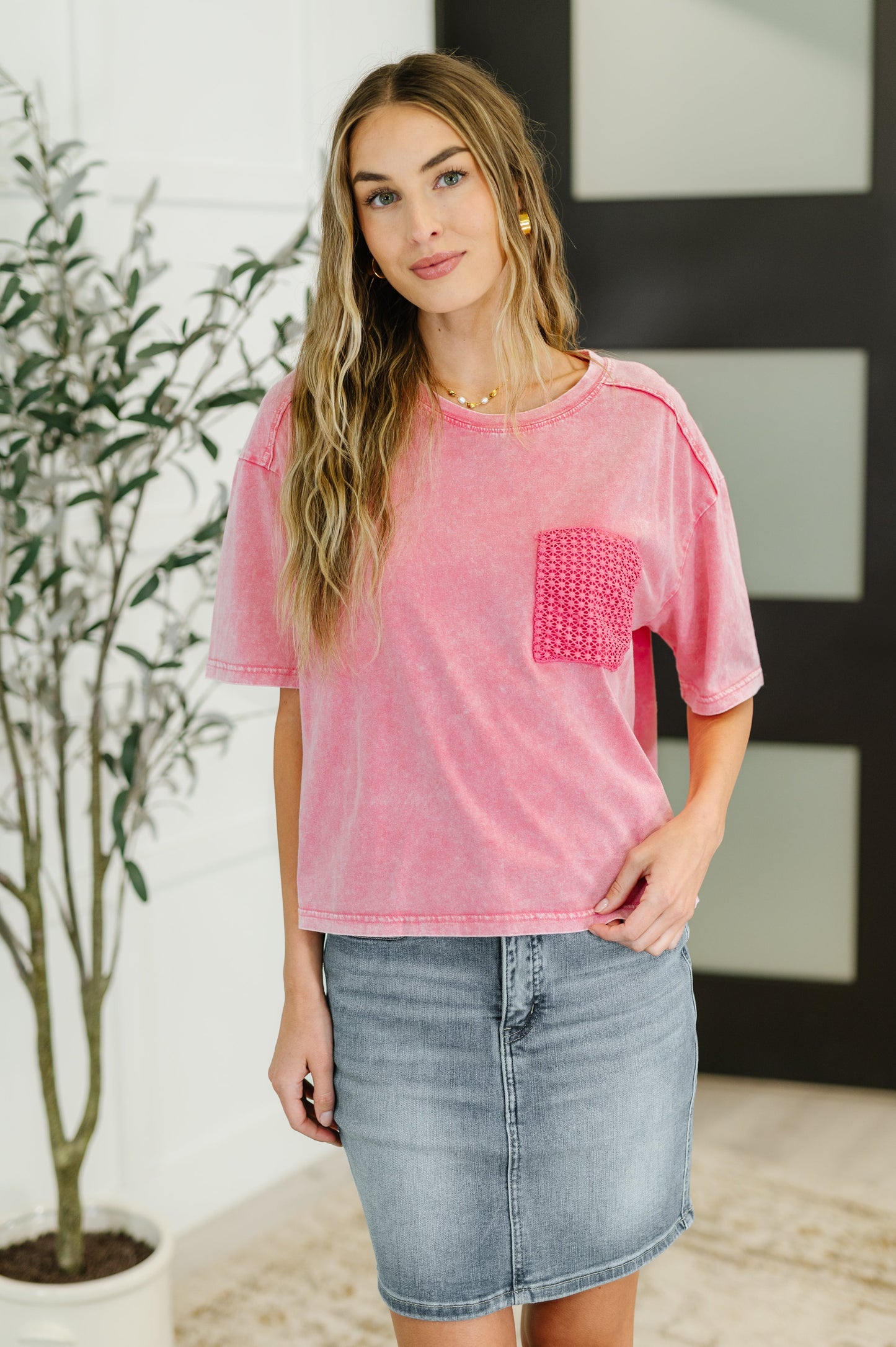 Look Again Pocket T-Shirt