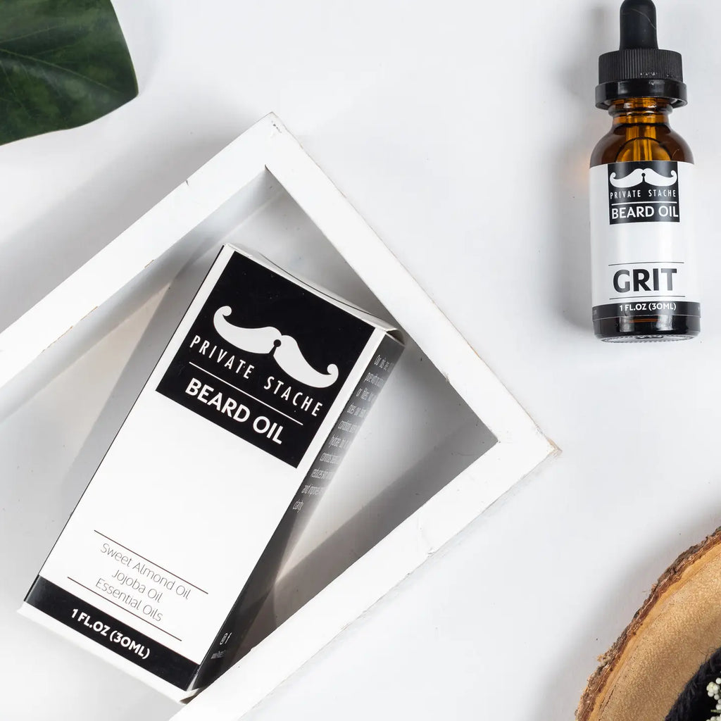 Grit Beard Oil & Peachwood Comb Set